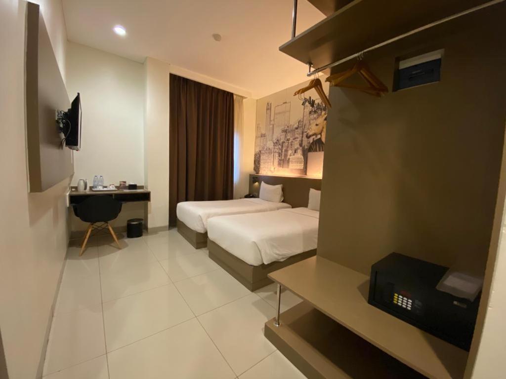 Opi Indah Hotel Палембанг Екстер'єр фото